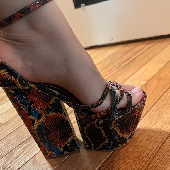 Jeffrey Campbell snakeskin platform heels - Picture 6 of 11